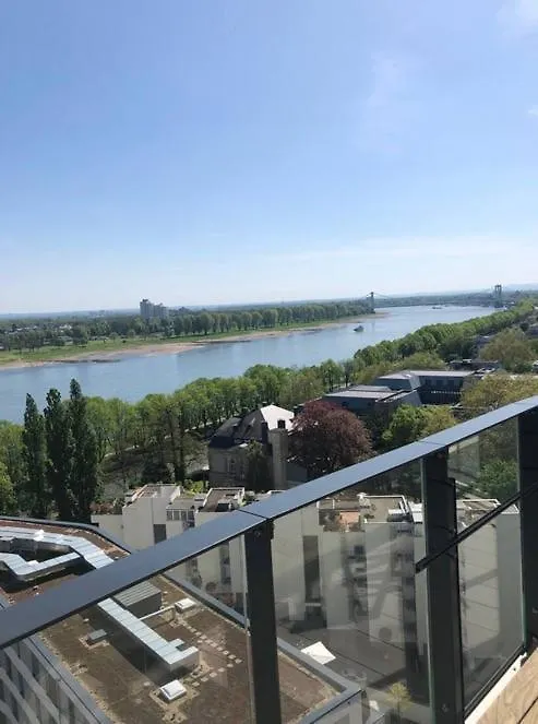 Апартаменты Rheinblick Penthouse Кёльн